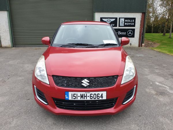 Suzuki Swift Hatchback, Petrol, 2015, Red