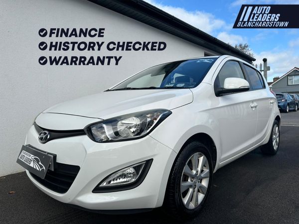 Hyundai i20 Hatchback, Petrol, 2013, White