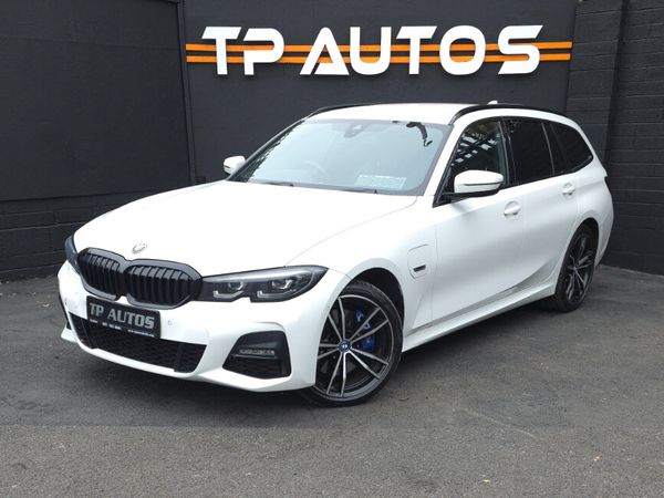 BMW 3-Series Estate, Petrol Hybrid, 2021, White
