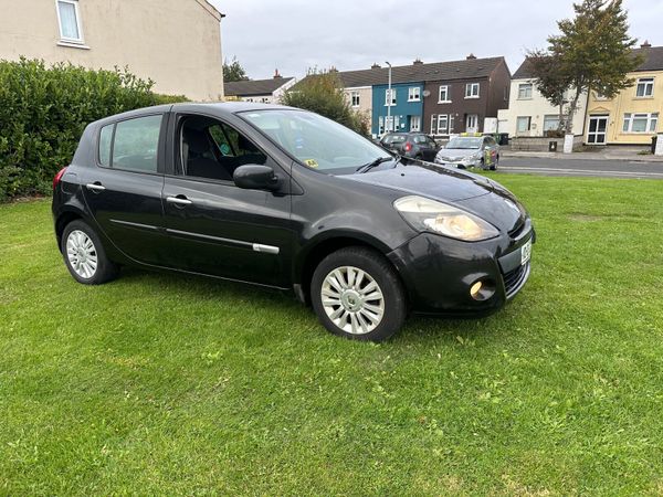Toyota Yaris Hatchback, Petrol, 2006, Silver