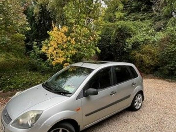 Ford Fiesta Hatchback, Petrol, 2007, Silver