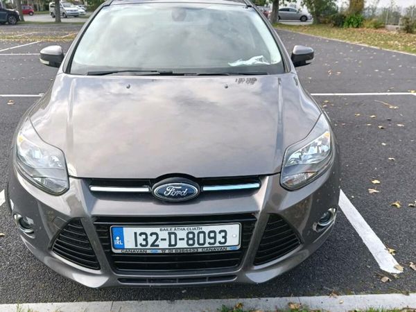 Ford Focus Saloon, Petrol, 2013, Brown