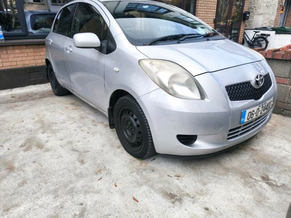Toyota Yaris Hatchback, Petrol, 2006, Silver