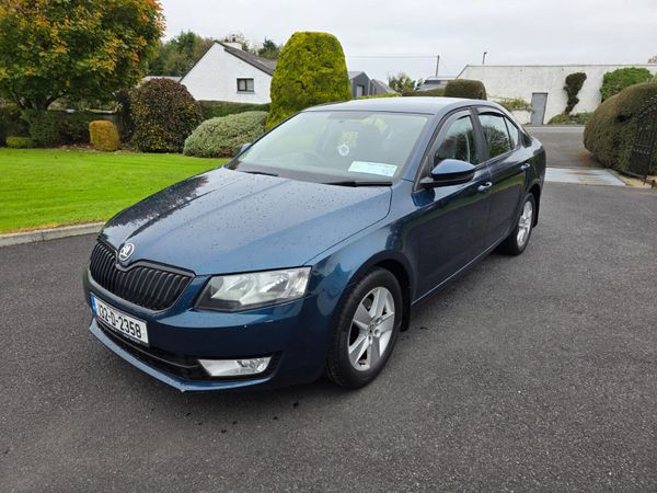 Skoda Octavia Saloon, Diesel, 2013, Blue