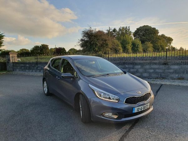 Kia Ceed Hatchback, Diesel, 2012, Blue