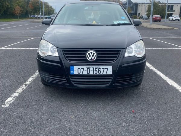 Volkswagen Polo Hatchback, Petrol, 2007, Black