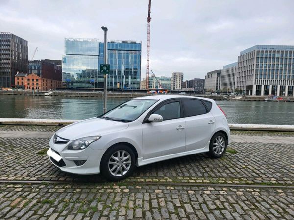 Hyundai i30 Hatchback, Petrol, 2010, White