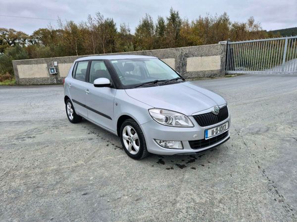 Skoda Fabia Hatchback, Petrol, 2011, Silver