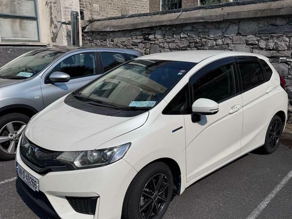 Honda Fit Hatchback, Petrol Hybrid, 2014, White