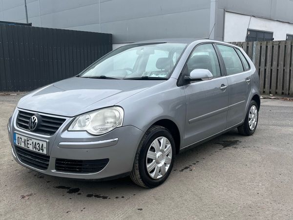 Volkswagen Polo Hatchback, Petrol, 2007, Silver