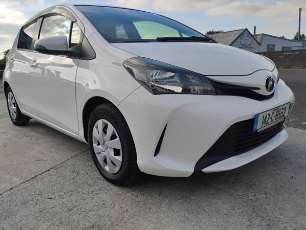 Toyota Vitz Hatchback, Petrol, 2014, White