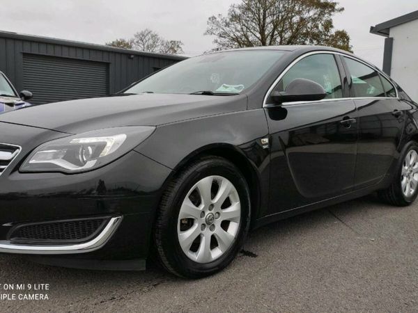 Vauxhall Insignia Hatchback, Diesel, 2015, Black
