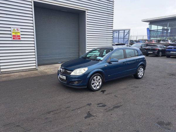 Opel Astra Hatchback, Petrol, 2007, Green