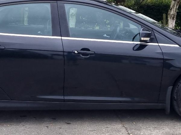 Ford Focus Hatchback, Petrol, 2011, Black
