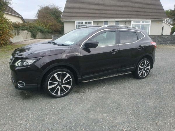 Nissan Qashqai Hatchback, Diesel, 2016, Black