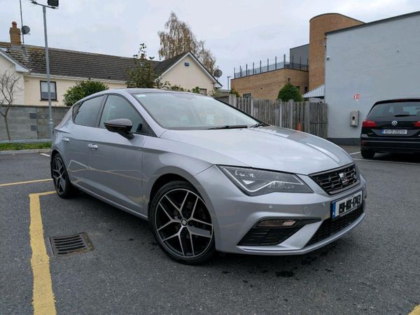 SEAT Leon Estate, Diesel, 2019, Grey