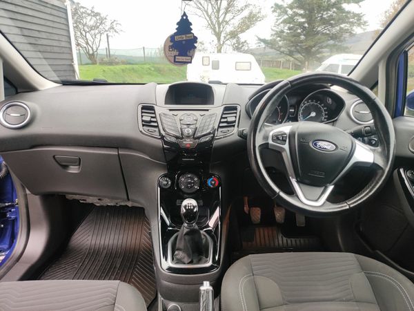 Ford Fiesta Hatchback, Petrol, 2015, Blue