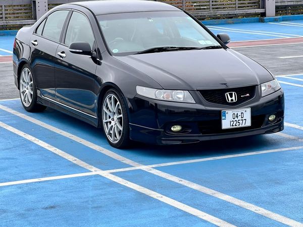 Honda Accord Saloon, Petrol, 2004, Black
