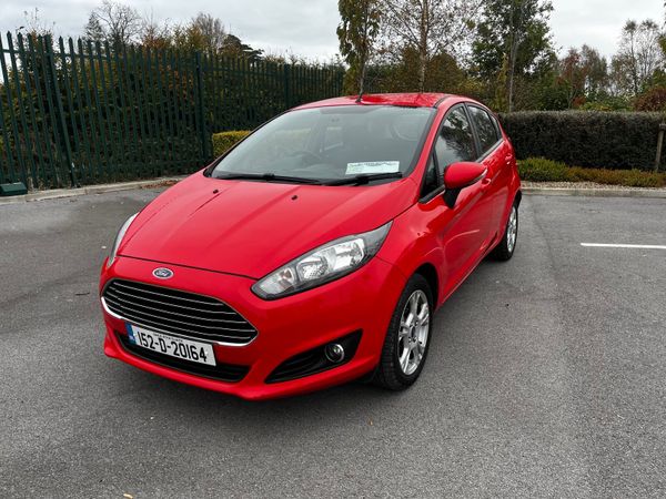 Ford Fiesta Hatchback, Diesel, 2015, Red