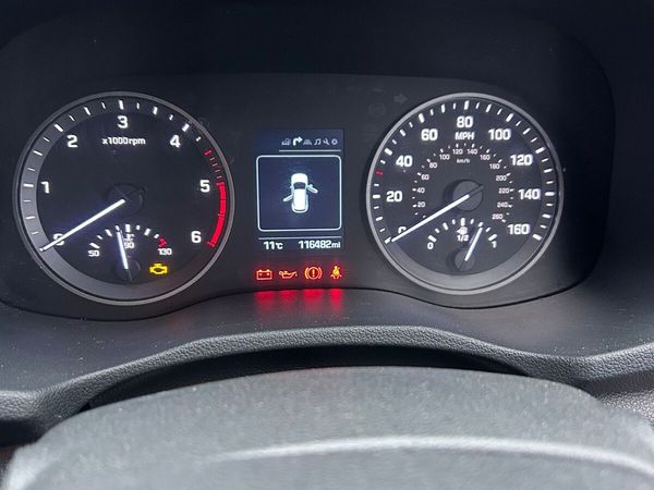 Hyundai Tucson SUV, Diesel, 2017, Red