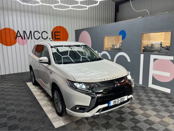 Mitsubishi Outlander SUV, Petrol Plug-in Hybrid, 2019, White