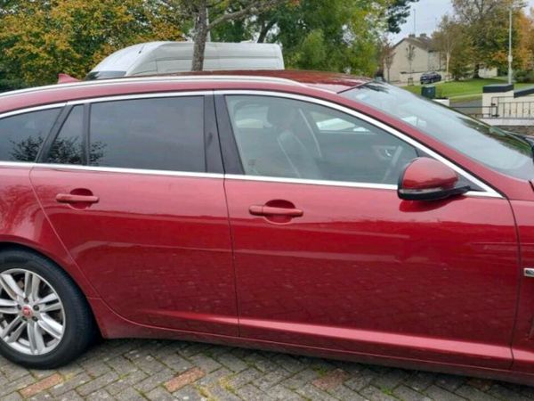 Jaguar XF Estate, Diesel, 2014, Red