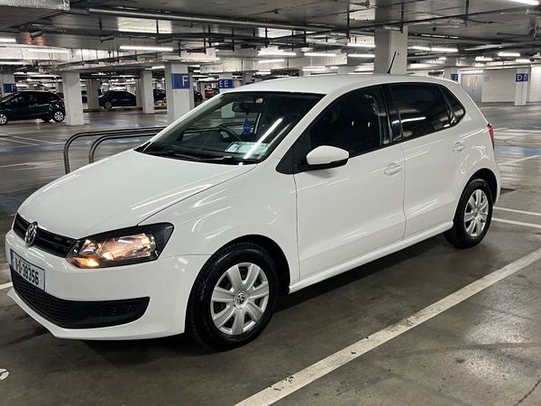 Volkswagen Polo Hatchback, Petrol, 2011, White