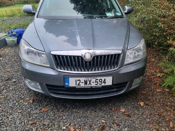 Skoda Octavia Saloon, Diesel, 2012, Grey