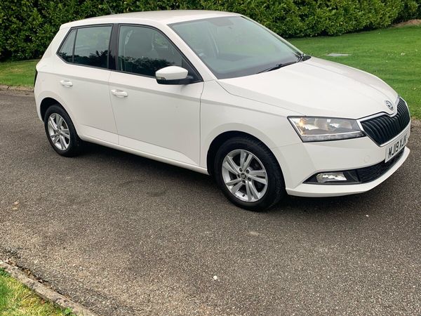 Skoda Fabia Hatchback, Petrol, 2019, White