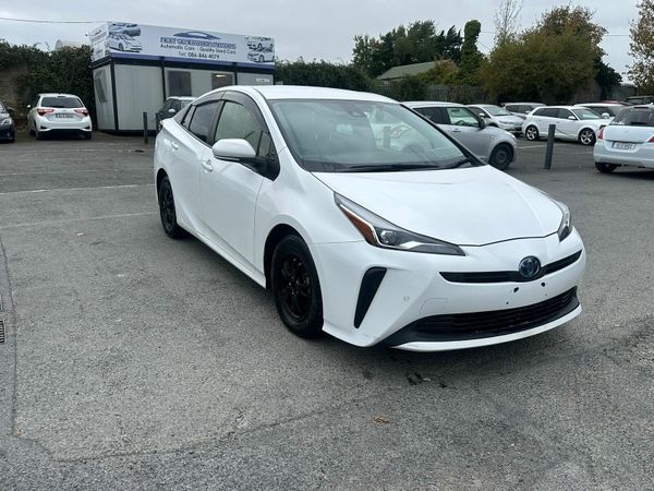 Toyota Prius Hatchback, Petrol Hybrid, 2022, Silver
