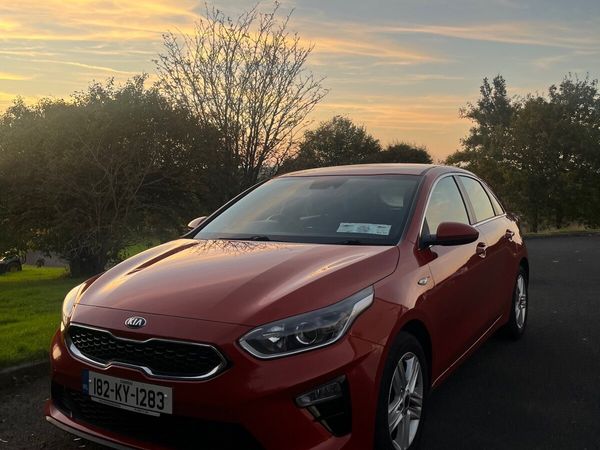 Kia Ceed Hatchback, Diesel, 2018, Red