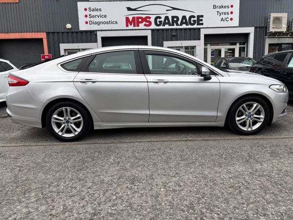Ford Mondeo Hatchback, Diesel, 2017, Silver