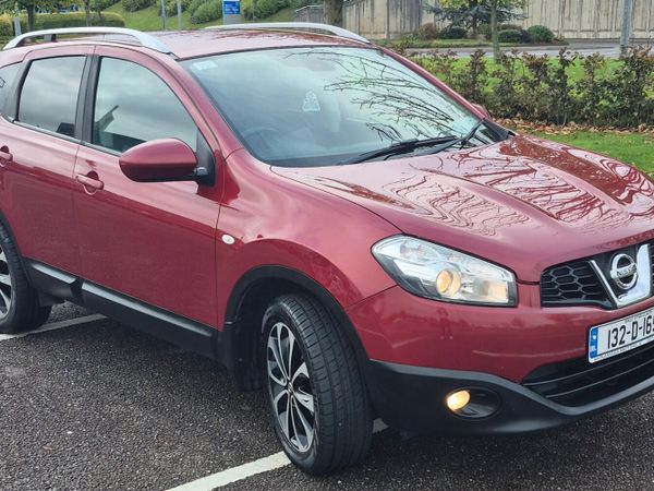 Nissan Qashqai MPV, Diesel, 2013, Red