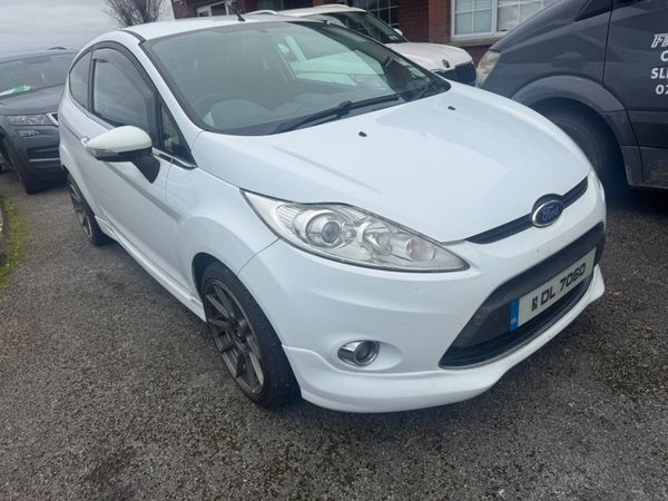Ford Fiesta Hatchback, Diesel, 2011, White