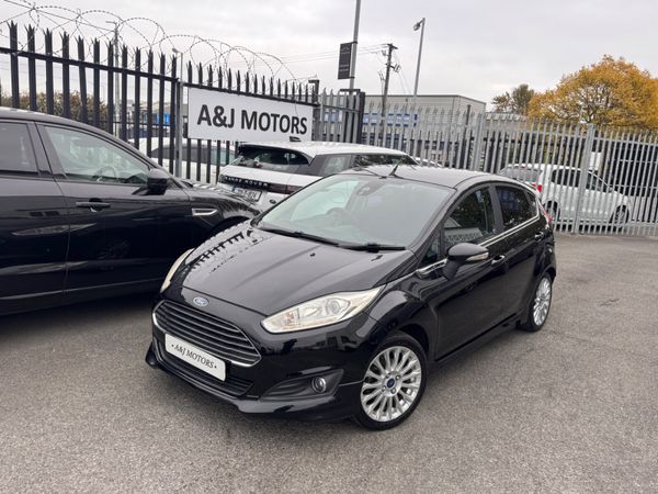 Ford Fiesta Hatchback, Petrol, 2015, Black