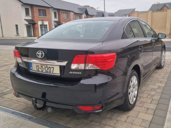 Toyota Avensis Saloon, Diesel, 2012, Black