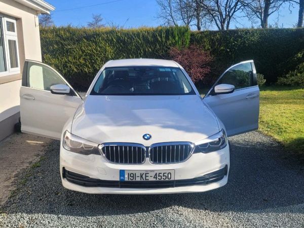 BMW 5-Series Saloon, Petrol Plug-in Hybrid, 2019, White