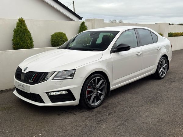 Skoda Octavia Hatchback, Diesel, 2017, White