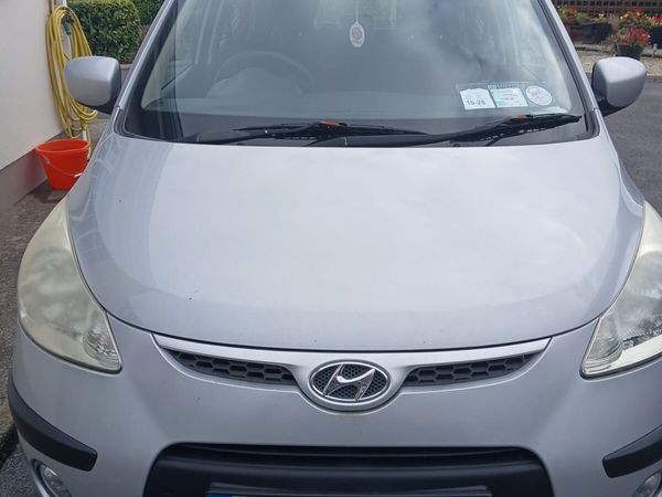 Hyundai i10 Hatchback, Petrol, 2009, Silver