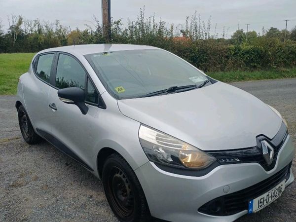 Renault Clio Hatchback, Petrol, 2015, Silver