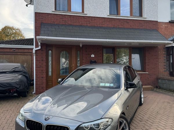 BMW 5-Series Saloon, Diesel, 2010, Grey