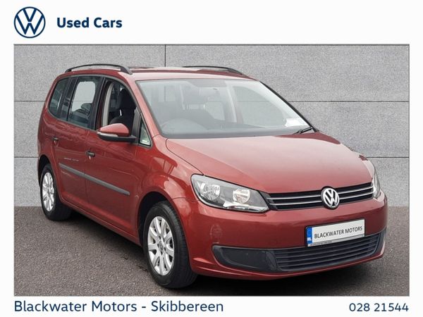 Volkswagen Touran MPV, Diesel, 2014, Red