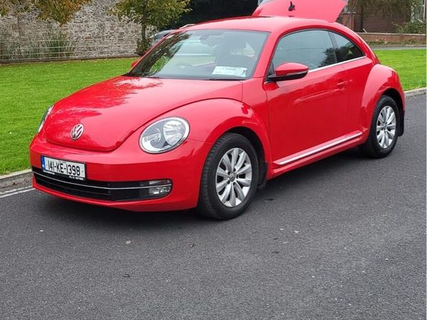 Volkswagen Beetle Hatchback, Diesel, 2014, Red
