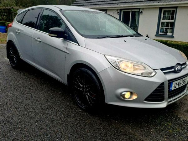 Ford Focus Hatchback, Diesel, 2012, Silver