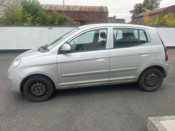 Kia Picanto Hatchback, Petrol, 2010, Silver