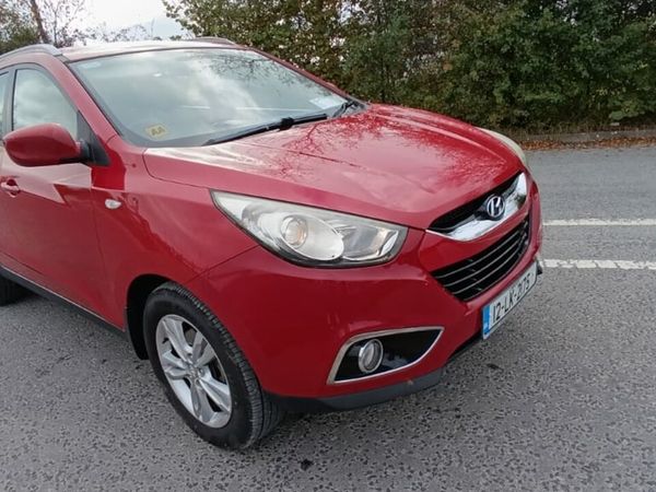 Hyundai ix35 SUV, Diesel, 2012, Red