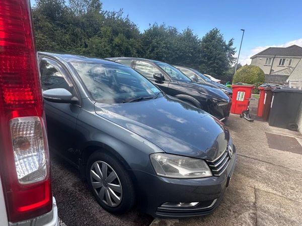 Volkswagen Passat Saloon, Diesel, 2012, Grey