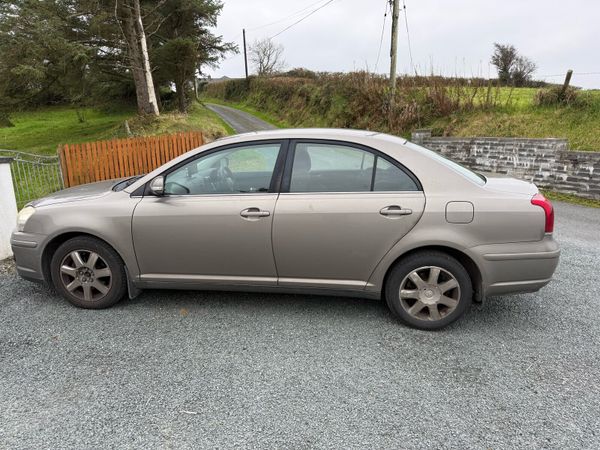 Toyota Avensis Saloon, Petrol, 2007, Bronze