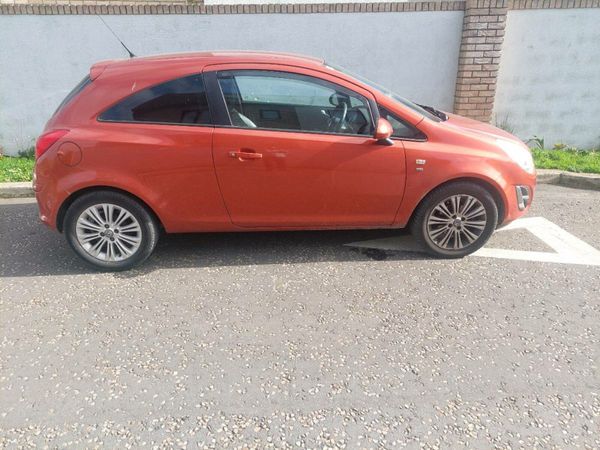 Vauxhall Corsa Hatchback, Diesel, 2013, Orange