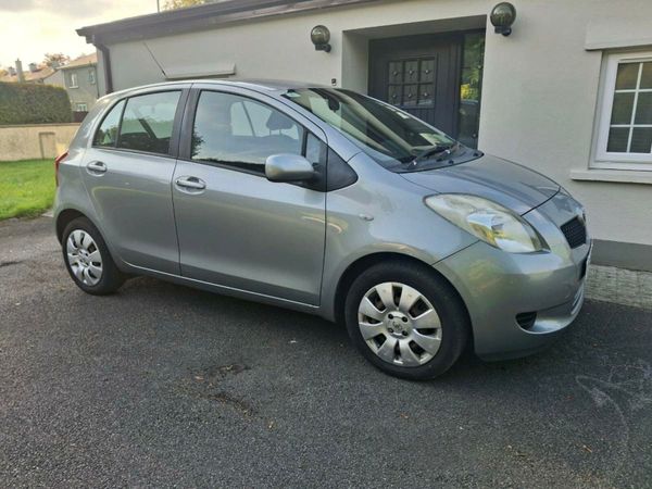 Toyota Yaris Hatchback, Petrol, 2007, Silver